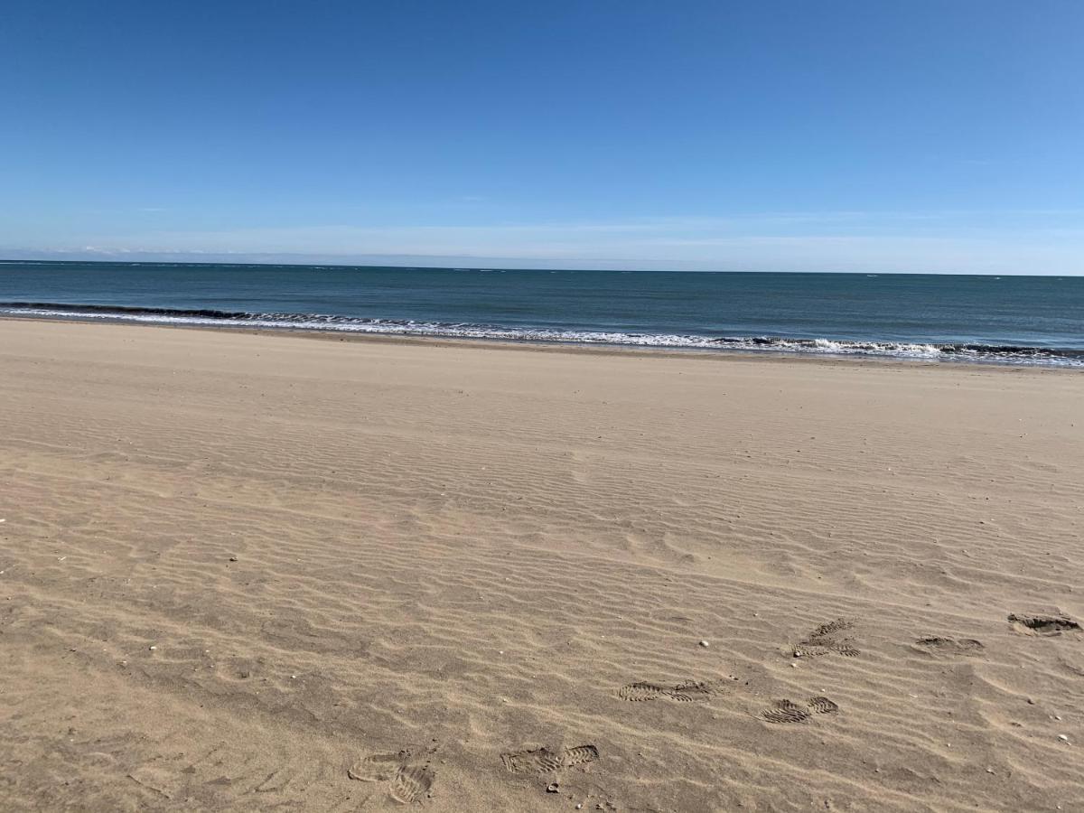 Primera Linea De Playa Con Vistas Al Mar Isla Canela Bagian luar foto